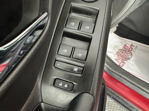 Used 2022 Chevrolet Trax LT w/ Driver Confidence Package image 38