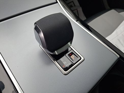 Used 2025 Land Rover Range Rover Velar S image 14