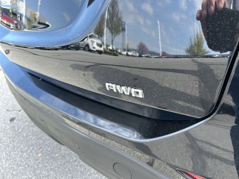 Used 2023 Chevrolet Equinox LS w/ LS Convenience Package AWD/4WD image 10