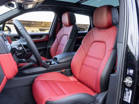 New 2026 Porsche Cayenne E-Hybrid image 5