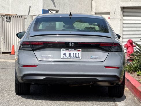 Used 2025 Honda Accord Sport image 9