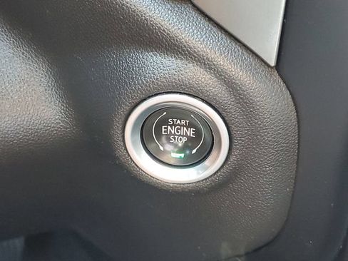 Certified 2022 Chevrolet Silverado 1500 LT AWD/4WD image 25
