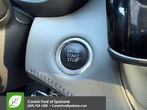 Used 2021 Toyota Highlander XLE image 28