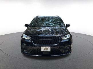 Used 2025 Chrysler Pacifica Limited FWD video 2