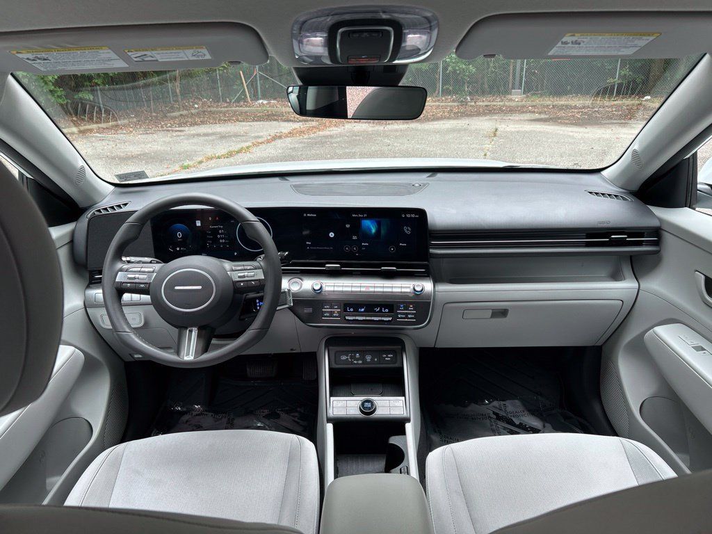 Used 2025 Hyundai Kona SEL FWD image 29