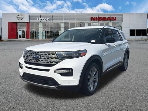 Used 2023 Ford Explorer Limited w/ Equipment Group 301A RWD image 3