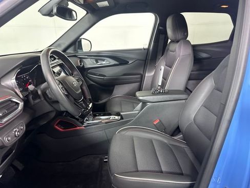Used 2023 Chevrolet TrailBlazer RS w/ Sun and Liftgate Package image 11