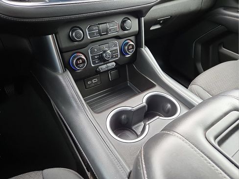 Used 2021 Chevrolet Suburban LS RWD image 25