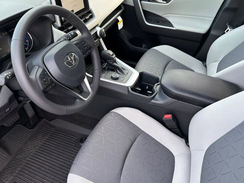 New 2025 Toyota RAV4 XLE w/ Convenience Package image 8