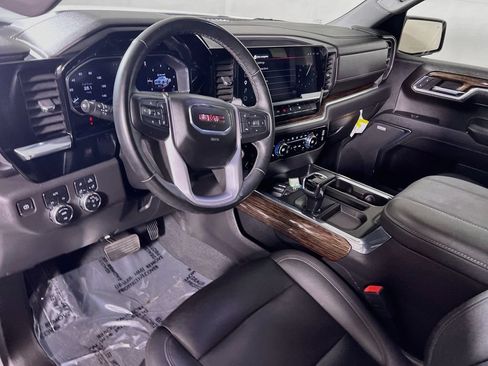 Used 2023 GMC Sierra 1500 Elevation w/ Elevation Premium Package AWD/4WD image 9