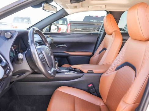 Used 2020 Lexus UX 200 w/ Accessory Package FWD image 18
