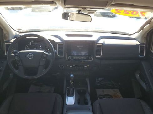 Used 2022 Nissan Frontier SV image 24