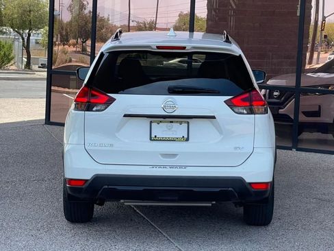 Used 2017 Nissan Rogue SV image 11