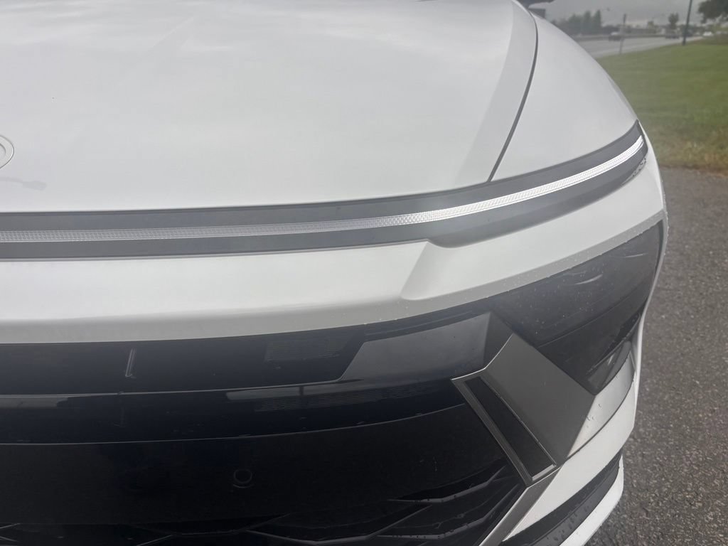 Used 2025 Hyundai Sonata Limited FWD image 10