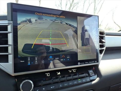 Used 2023 Toyota Tundra Limited image 25