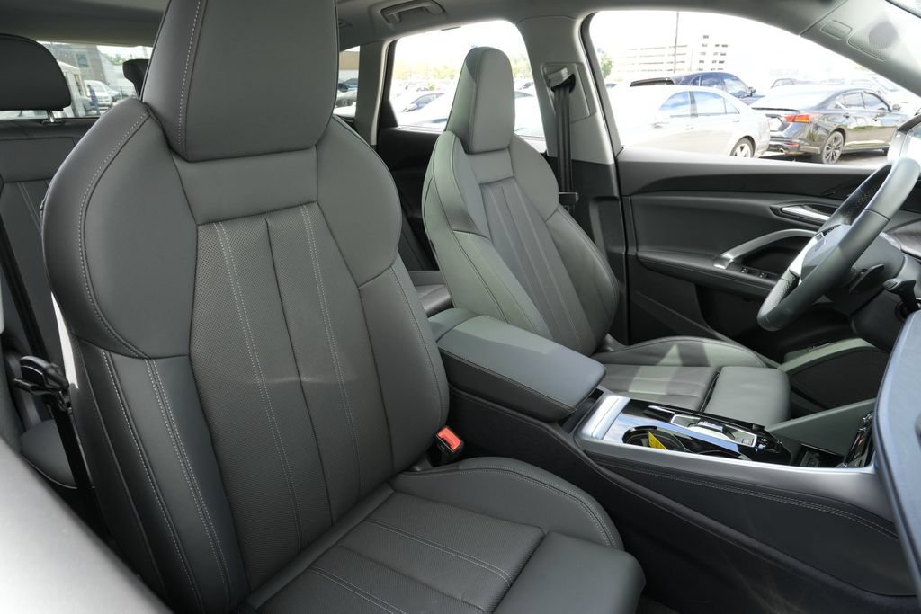 Used 2025 Audi Q5 Premium Plus w/ Premium Plus AWD/4WD image 33