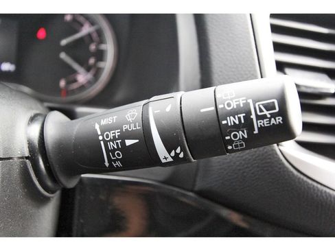 Used 2016 Honda Pilot Touring image 17