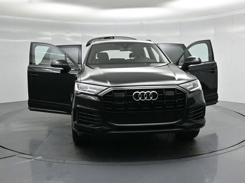 Used 2022 Audi Q7 3.0T Premium Plus w/ Premium Plus Package AWD/4WD image 35