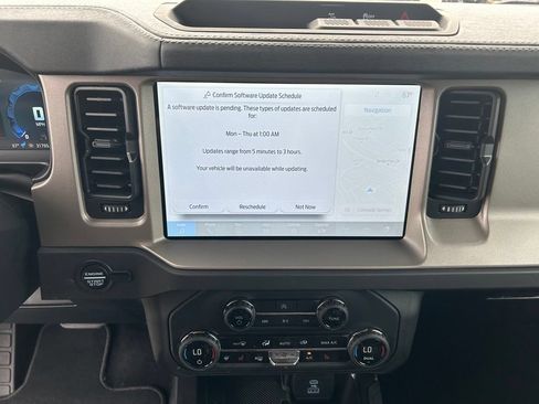 Used 2025 Ford Bronco Outer Banks AWD/4WD image 20