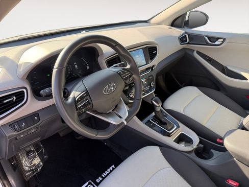 Used 2017 Hyundai Ioniq SEL FWD image 15