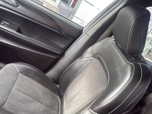 Used 2025 Jeep Grand Cherokee L Laredo image 27