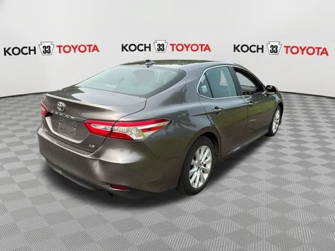 Used 2019 Toyota Camry LE w/ Carpet Mat Package FWD image 8