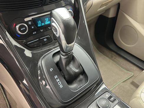Used 2014 Ford Escape Titanium FWD image 17