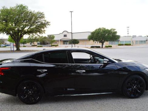 Used 2017 Nissan Maxima SR w/ Midnight Edition FWD image 6