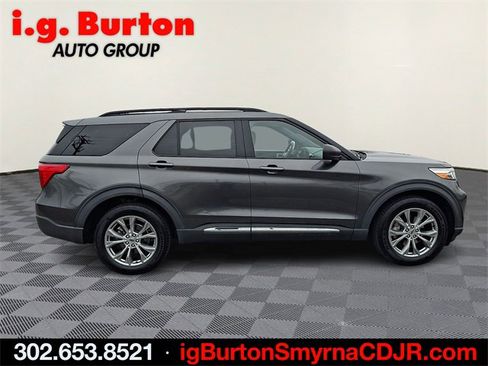 Used 2020 Ford Explorer XLT w/ Equipment Group 202A image 7