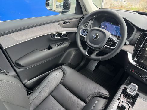 New 2026 Volvo XC90 T8 Ultra w/ Protection Package Premier AWD/4WD image 12