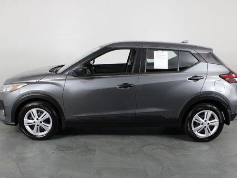 Certified 2025 Nissan Kicks Play S FWD image 12
