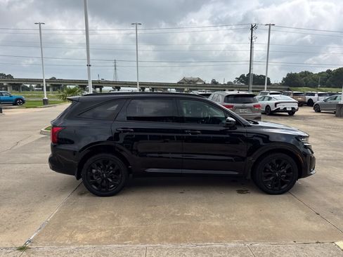 Certified 2023 Kia Sorento SX FWD image 12