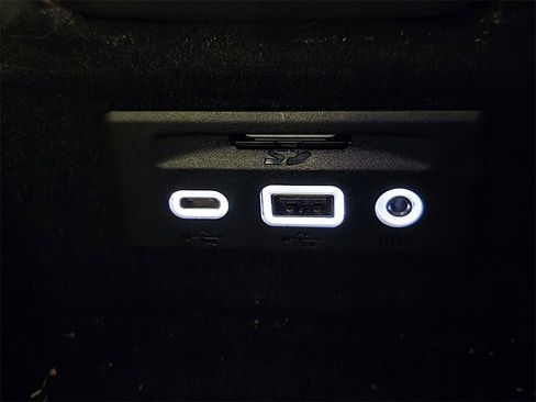 Certified 2023 Chevrolet Corvette Stingray Preferred Cpe w/ 2LT image 24