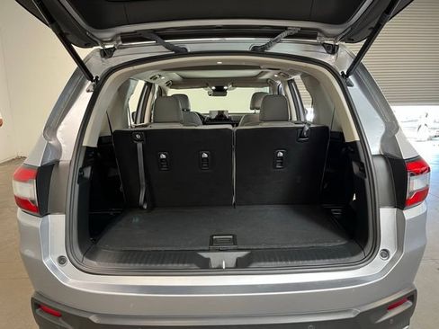 Used 2023 Honda Pilot Touring image 16