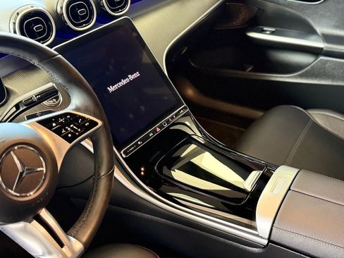 Used 2025 Mercedes-Benz C 300 4MATIC Sedan image 21