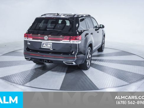 Used 2025 Volkswagen Atlas SE image 8