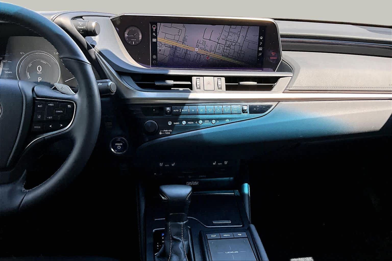 Used 2020 Lexus ES 300h w/ Premium Package FWD image 7