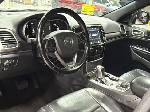 Used 2021 Jeep Grand Cherokee Limited image 10