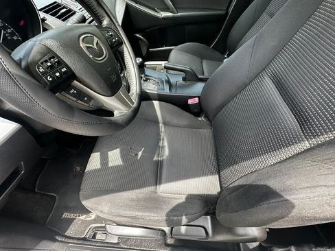 Used 2013 MAZDA MAZDA3 i Touring FWD image 20