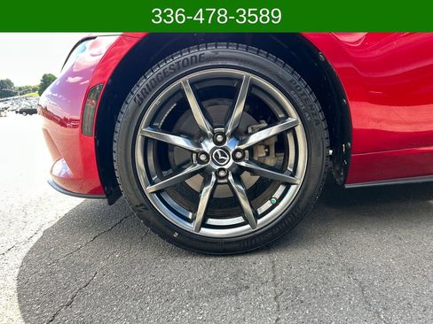 Used 2019 MAZDA MX-5 Miata RF Grand Touring RWD image 28