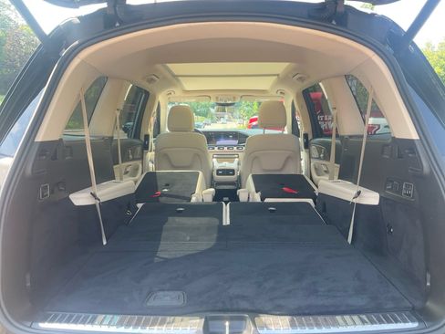 Used 2021 Mercedes-Benz GLS 450 4MATIC image 21
