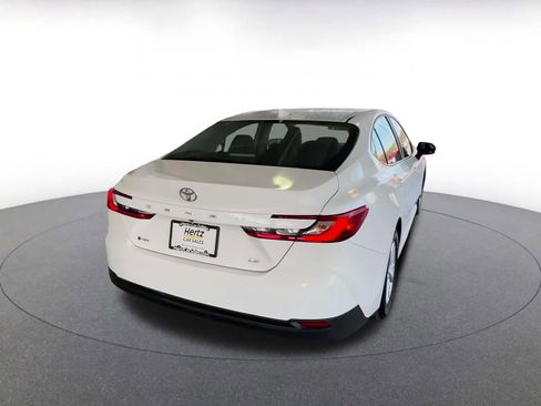Used 2025 Toyota Camry LE image 15