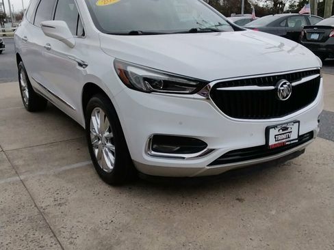 Used 2018 Buick Enclave Premium w/ Experience Buick Package image 5