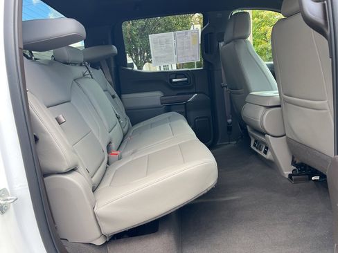 Used 2022 GMC Sierra 1500 SLT w/ X31 Off-Road Package image 24