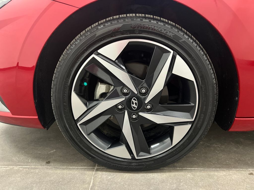 Used 2023 Hyundai Elantra Limited FWD image 30