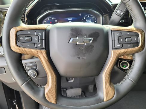 Certified 2025 Chevrolet Silverado 1500 RST image 9