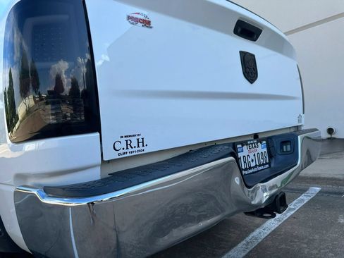Used 2018 RAM 3500 Tradesman w/ Chrome Appearance Group AWD/4WD image 15