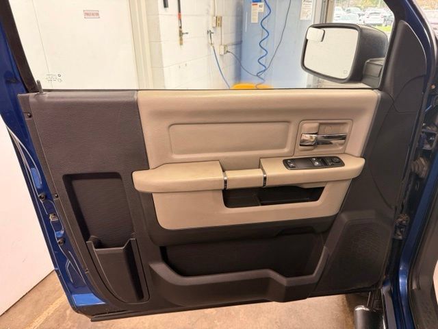 Used 2011 RAM 1500 Classic SLT w/ Popular Equipment Group AWD/4WD image 9