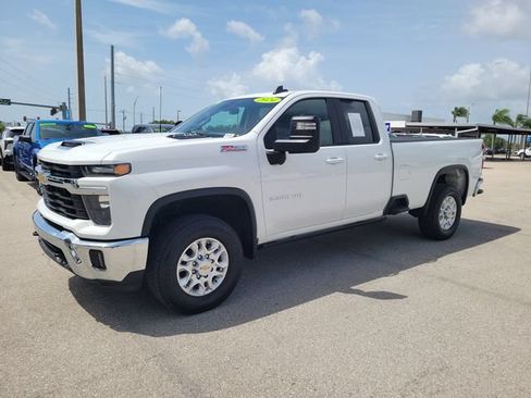 Used 2024 Chevrolet Silverado 3500 LT w/ All Star Edition AWD/4WD image 2