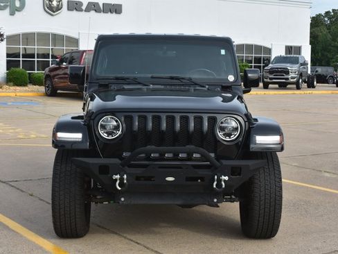 Used 2021 Jeep Wrangler Unlimited Sahara AWD/4WD image 2